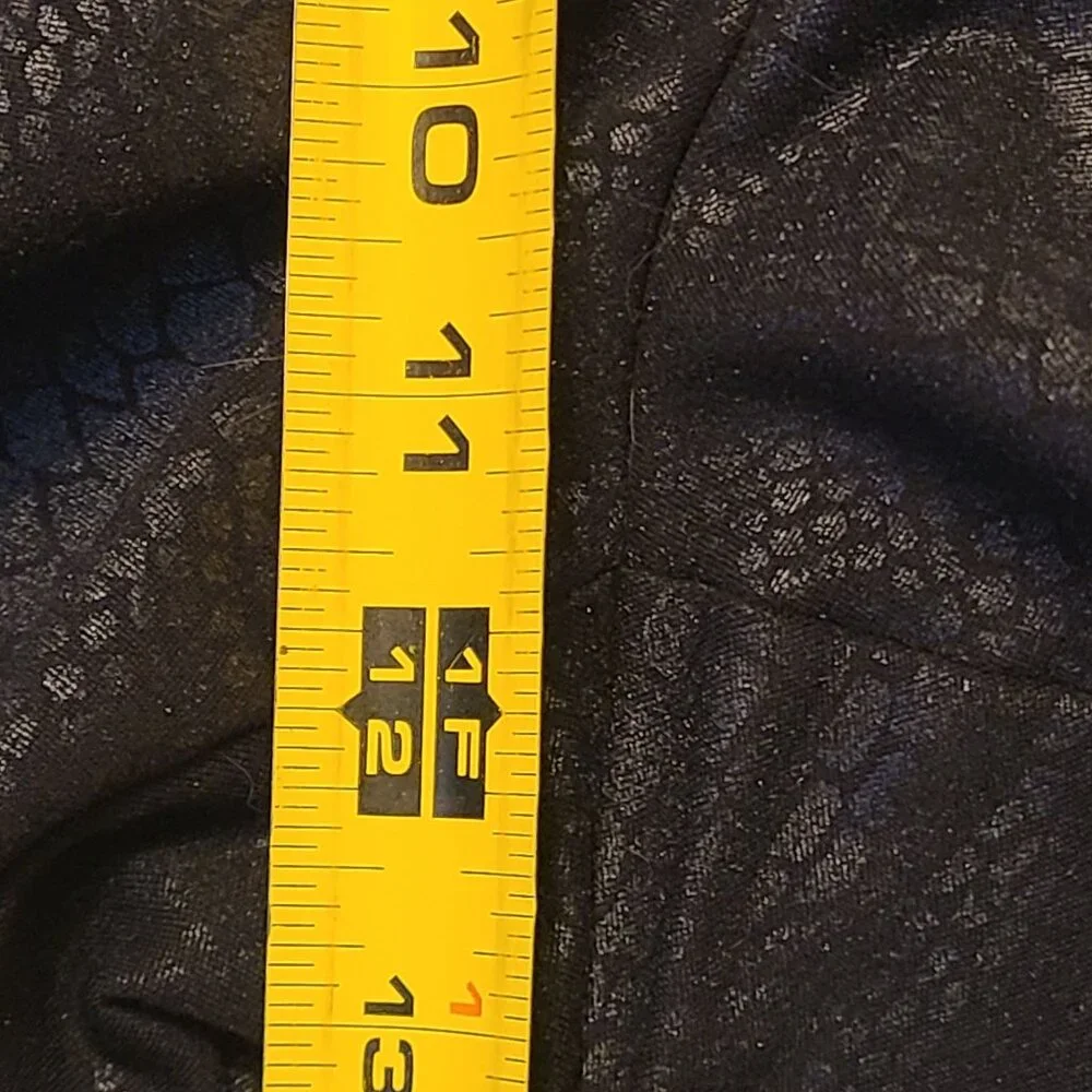 Torrid Pixie Cropped Snake Print Leggings Pull On Pants Size 2R - Picture 8 of 9